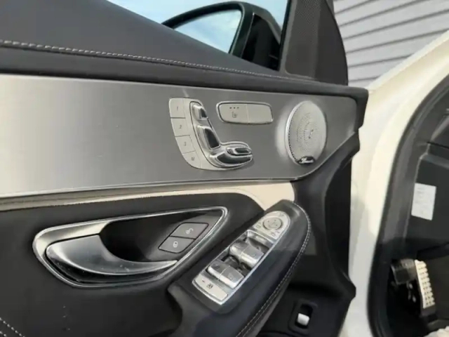 Mercedes Classe C 63 s amg — photo 11