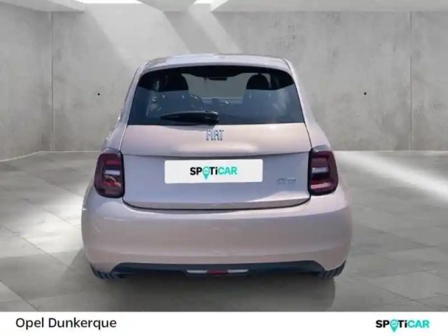 Fiat 500 e 95ch action — photo 4