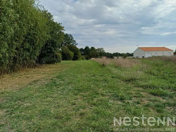 Terrain à vendre à Pisany - 533 m² - Environnement agréable