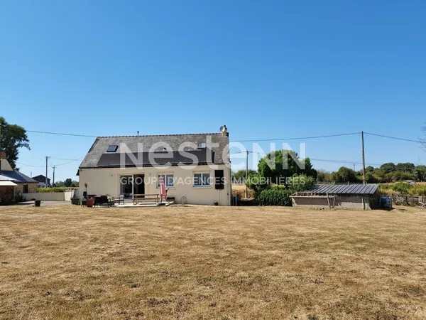 Maison à vendre à Plumelec 117m² 4 chambres 3450 m² de terrain clos / Morbihan / Bretagne