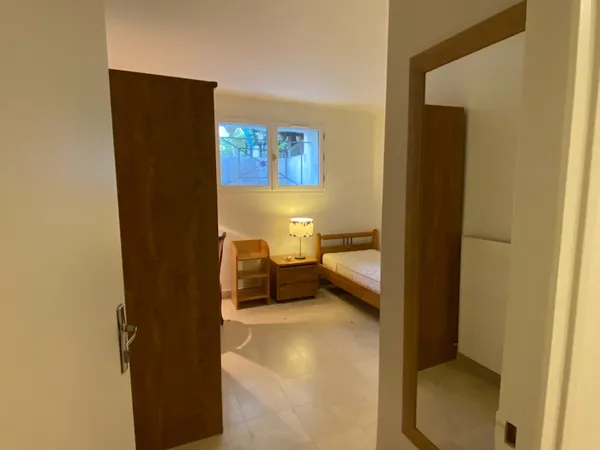 Loue chambre d'étudiant indépendante avec douche privative - 1 chambre, 12m², Neuilly-sur-Seine (92)