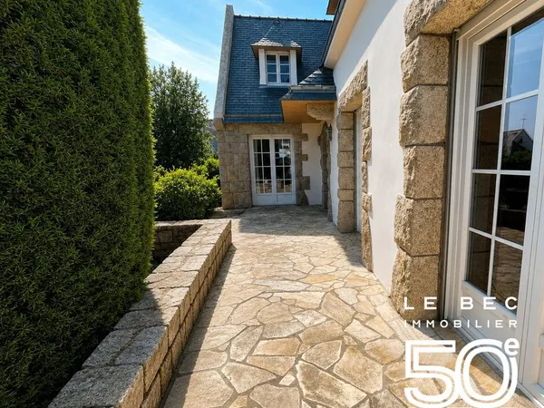 Maison 8 pièces 180 m²