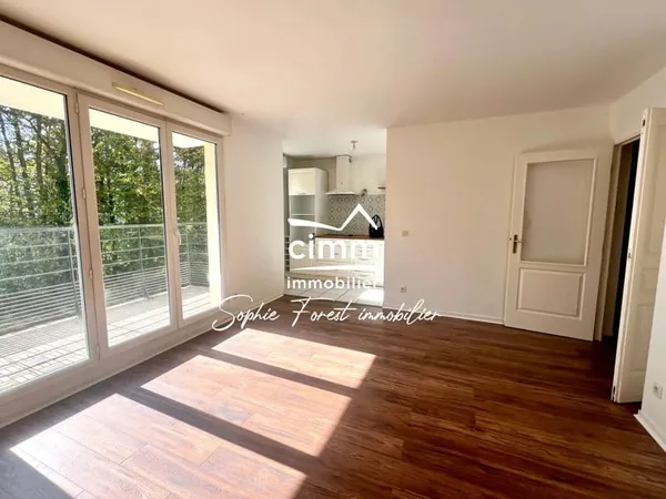 Appartement F3 avec balcon à louer à Chantilly