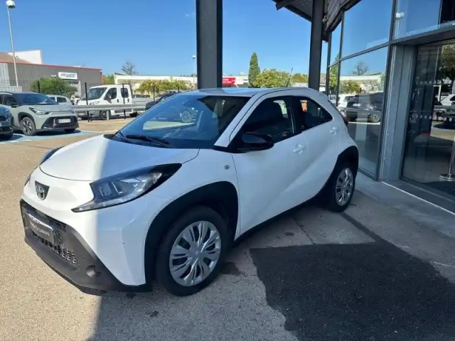 Toyota Aygo X 1.0 vvt-i 72ch dynamic s-cvt my23 — photo 2