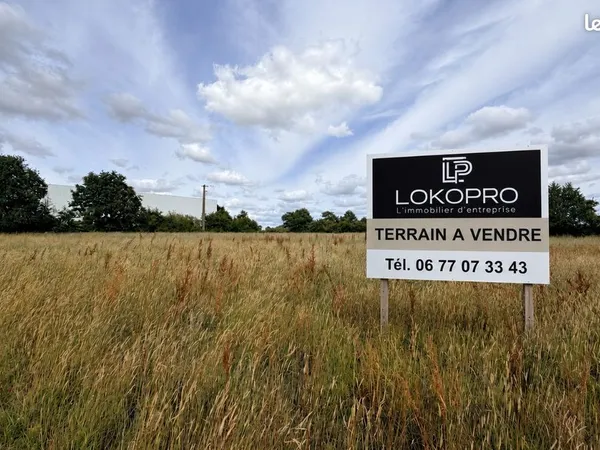 Local 3865 m² Mortagne-sur-Sèvre