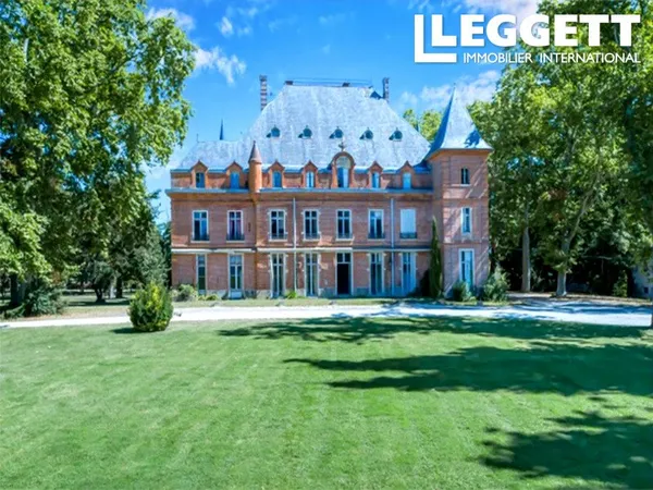 Château Majestueux aux Portes de Toulouse - Domaine Clé en Main pour Projet Haut de Gamme