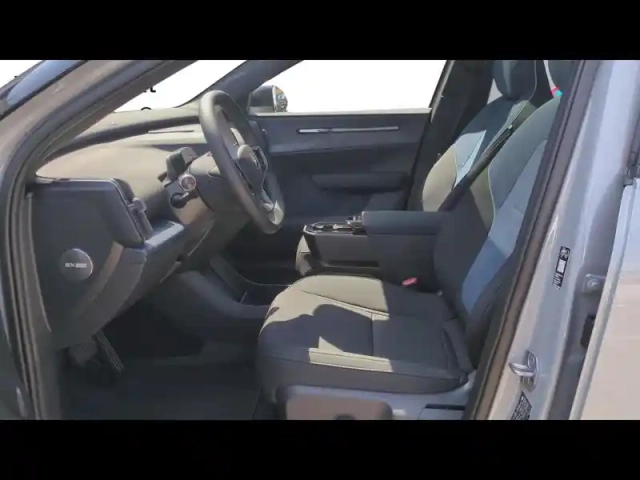 Volvo Ex30 p5 long range 272ch 69kwh ultra — photo 10