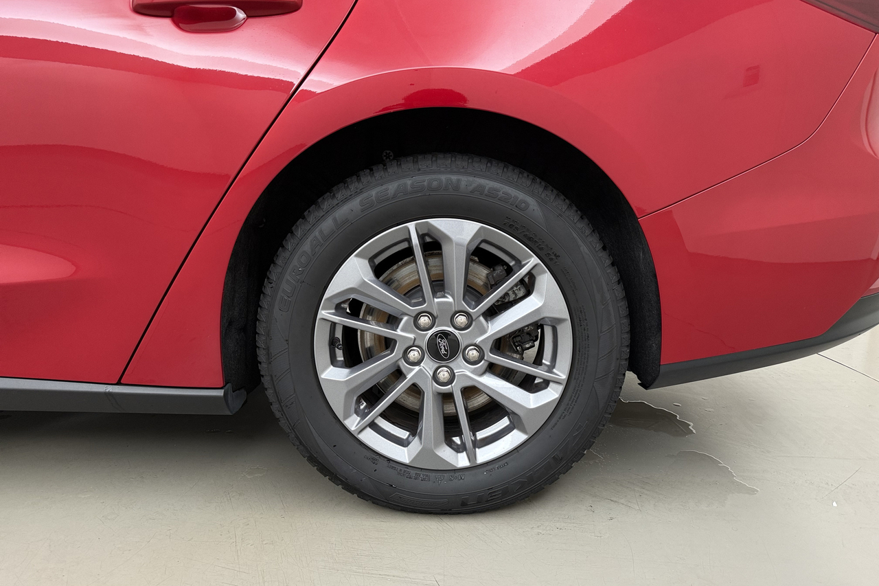 Ford Focus SW — photo 6