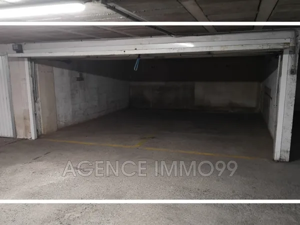 DOUBLE GARAGE 24 M² : MANDELIEU