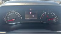 Peugeot 2008 1.5 BlueHDi 110ch S&S Allure — photo 19