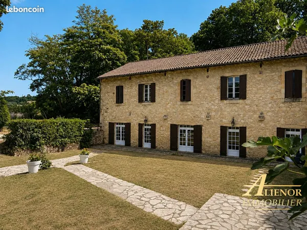 Gîte 30 pièces 800 m²