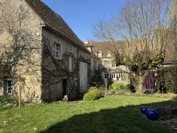 MAGNIFIQUE PROPRIETE A CORBIGNY
