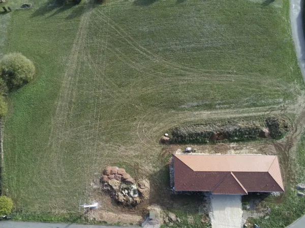 Terrain 10300 m²