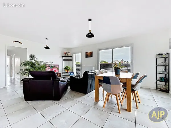 Appartement 4 pièces 94 m²
