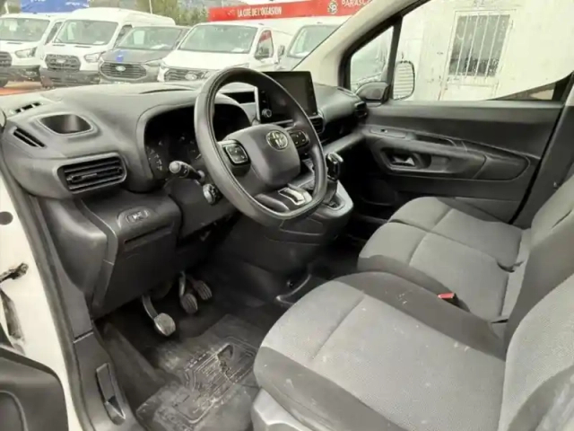 Toyota Proace city medium 100 d-4d business rc21 — photo 8