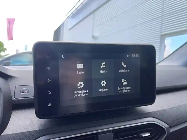 Dacia Sandero sce 65 — photo 30
