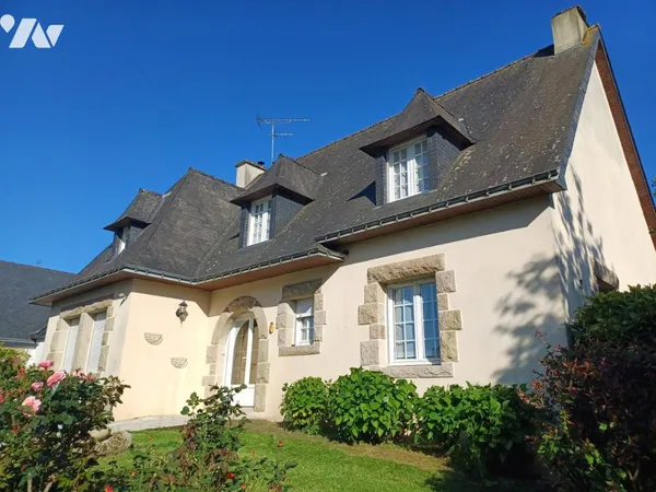 Maison 8 pièces 216 m²