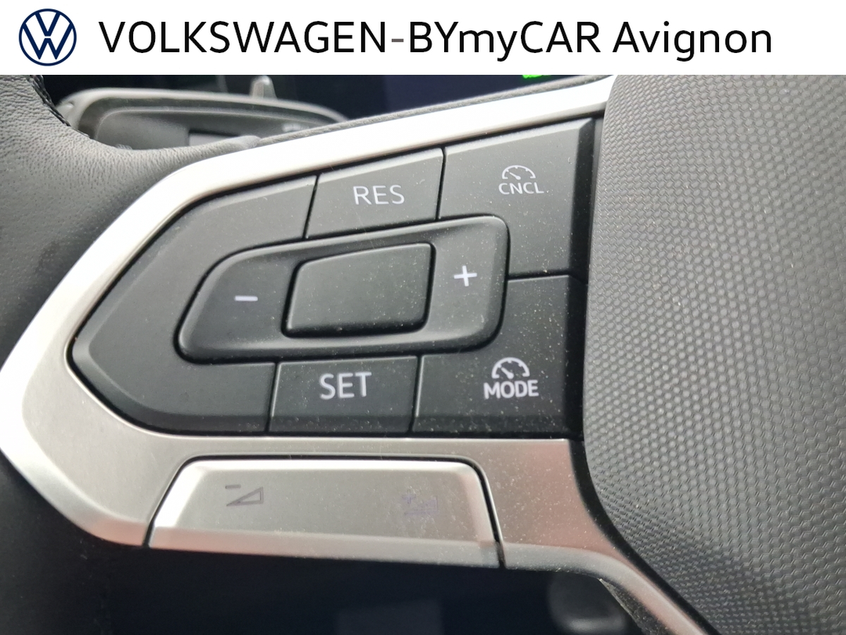 Volkswagen T-Roc 1.5 eTSI EVO2 Hybrid 116 ch DSG7 — photo 32