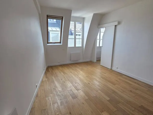 Studio 1 pièce 37 m²
