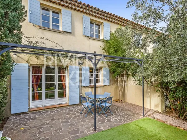 LA MOTTE-EN-PROVENCE - SAINT ENDREOL : Maison de 87 m² au coeur du golf, garage, piscine