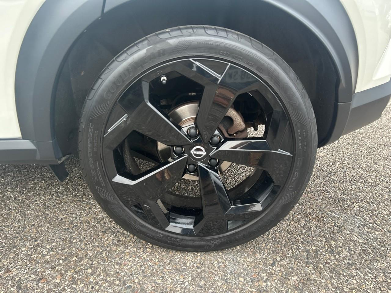 Nissan Juke 1.6 hybrid 143ch premiere edition 2022.5 — photo 11