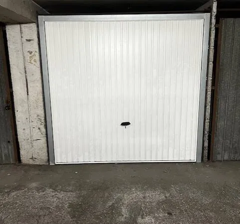 Parking 12 m²