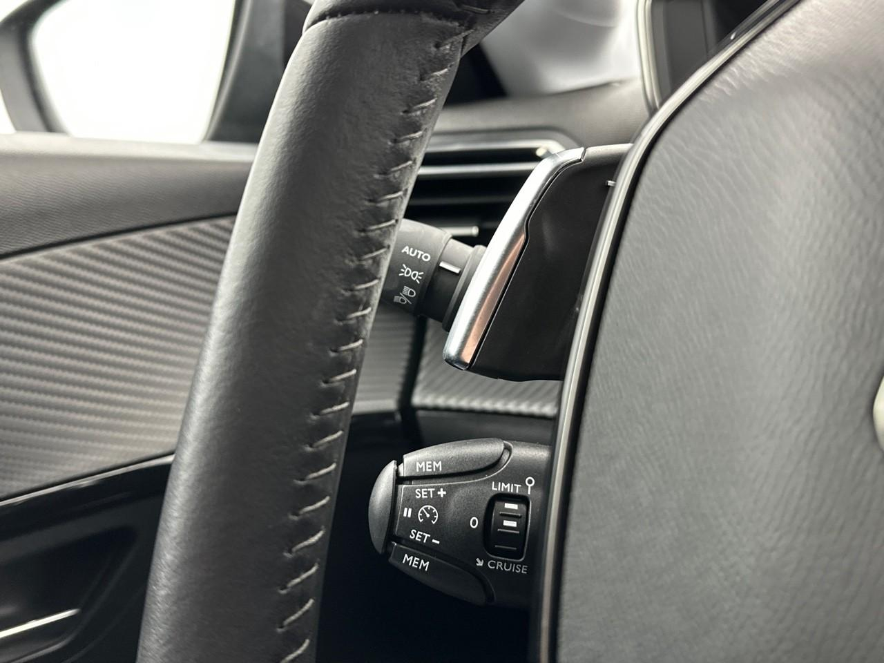 Peugeot 208 puretech 100 s&s eat8 style — photo 21