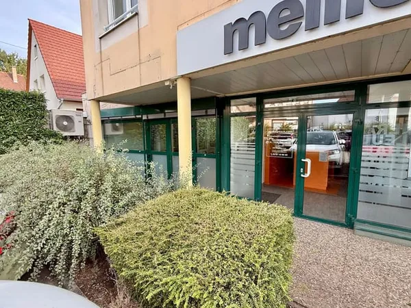 Bureau 272 m²