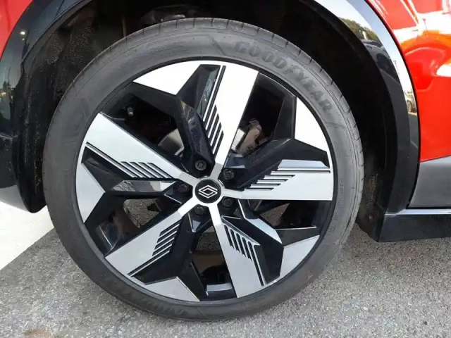Renault Megane e-tech ev60 220 ch optimum charge — photo 21