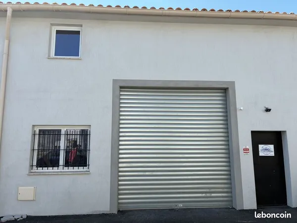 Local 80 m² Tourrettes