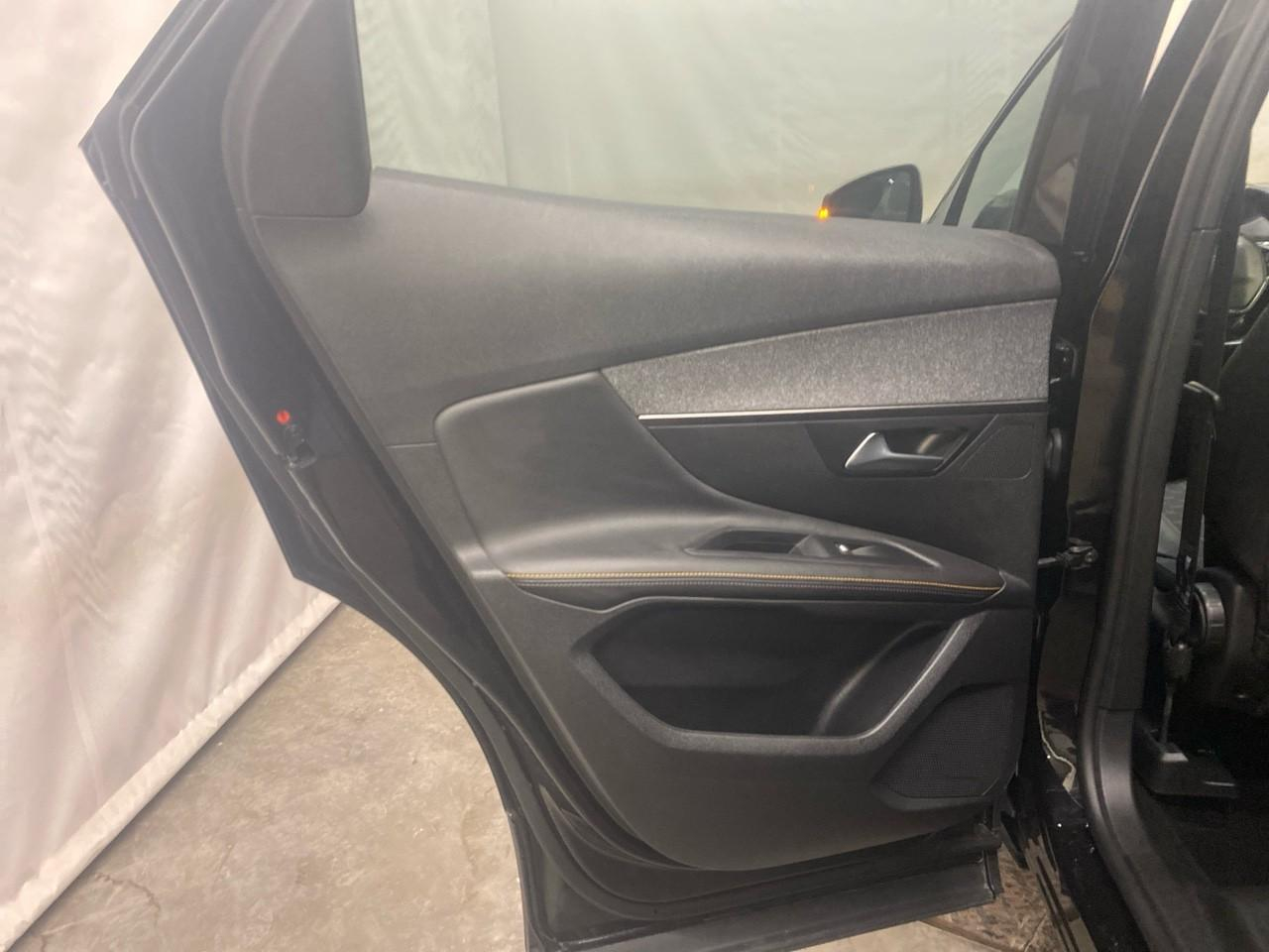 Peugeot 3008 puretech 130ch s&s eat8 roadtrip — photo 27