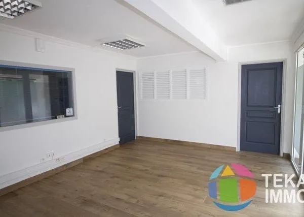 Local 75 m²