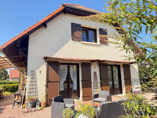 Maison de 150 m2 sur sous-sol, 5 chambres, terrain de 13 ares