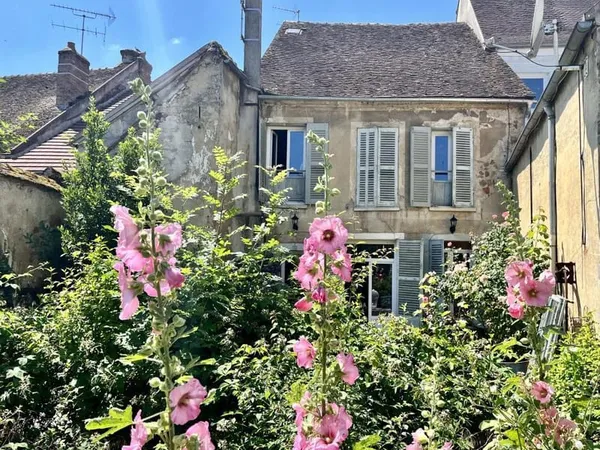 MAISON AU COEUR DE DONNEMARIE-DONTILLY 77 -TOUT À PIED -