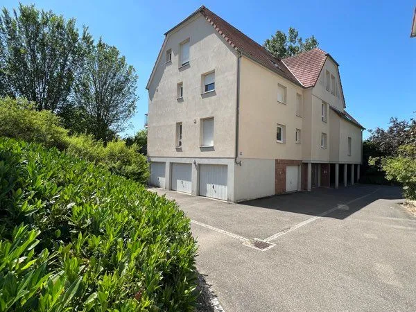 Très bel appartement T4 avec garage et parking privatif couvert à Gambsheim