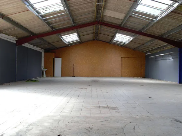 Maison 4 pièces 580 m²
