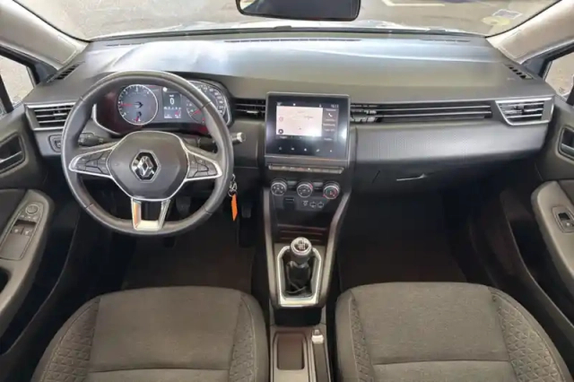 Renault Clio blue dci 85 — photo 11