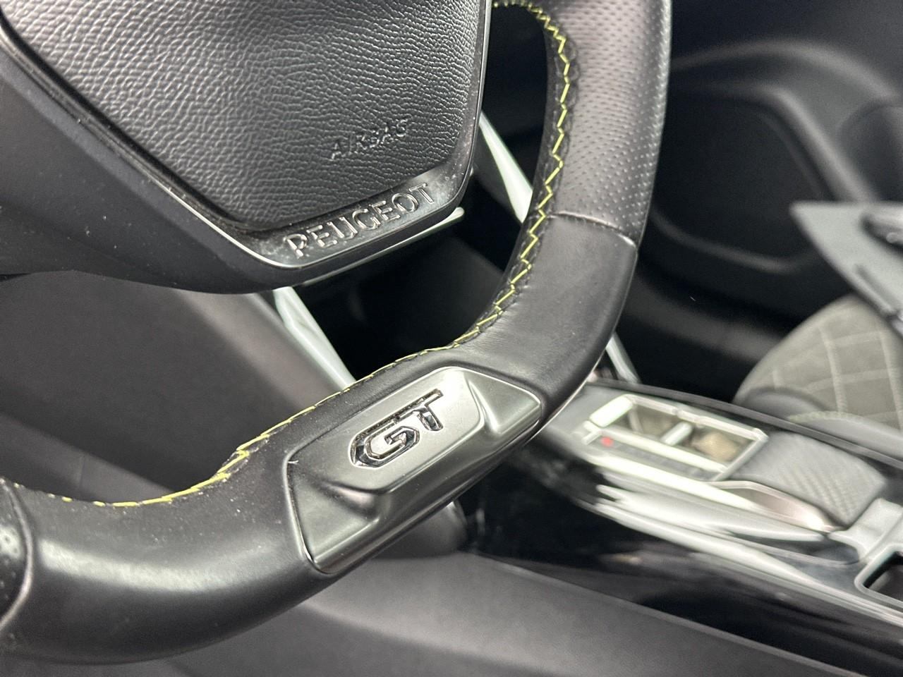 Peugeot 2008 puretech 130 s&s eat8 gt pack — photo 34