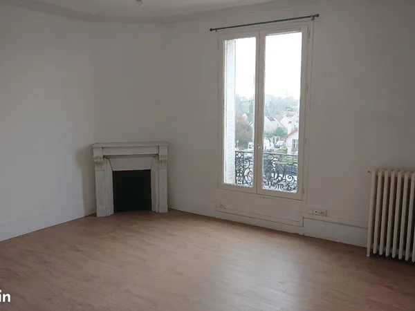 Grand Studio 26m2 Eaubonne avec place parking