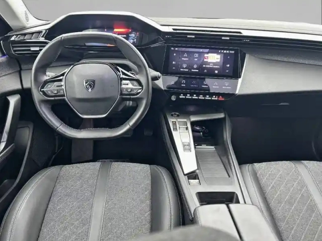 Peugeot 408 phev 225 e-eat8 — photo 31