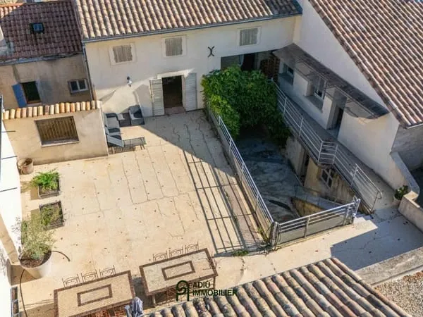 Maison de caractère 220 m² avec terrasse et dépendances - Vallée de la Cèze