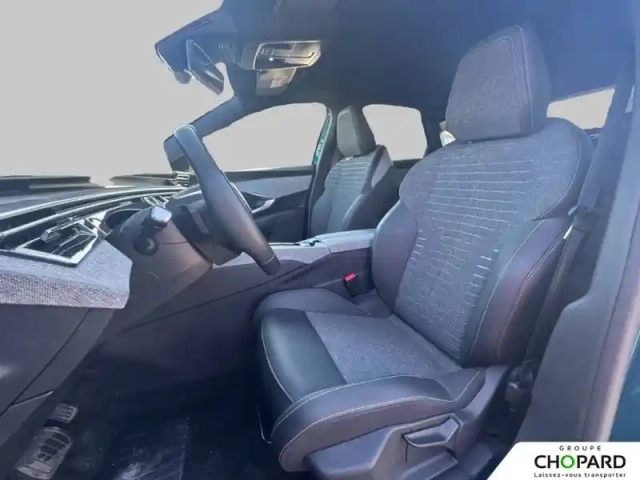 Peugeot 3008 hybrid 145 e-dcs6 — photo 11