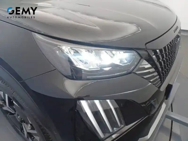 Peugeot 2008 hybrid 145 e-dcs6 — photo 19
