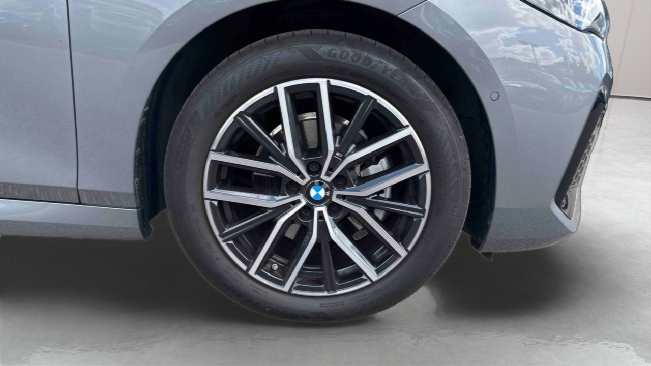BMW Active Tourer 220i 170 ch DKG7 — photo 21