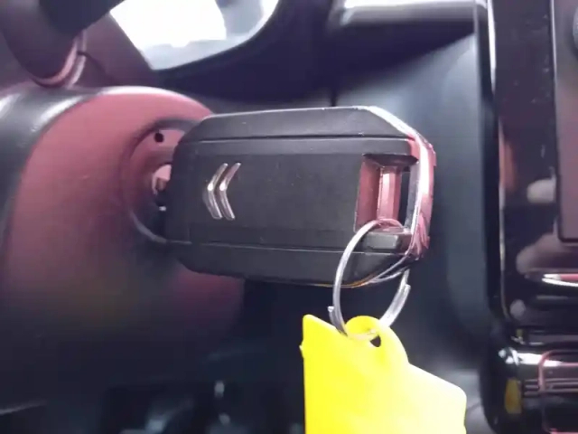 Citroën C3 puretech 83 s&amp;s bvm5 — photo 23