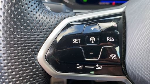 Volkswagen Tiguan 2.0 TDI 150 DSG7 - R-Line Exclusive – 2024 – 33340 km – Diesel – Boîte Automatique — photo 8