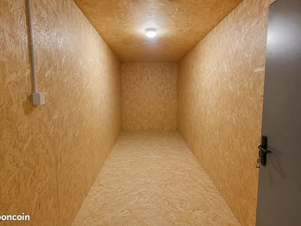Cave / espace de stockage 10 m² - Paris 9e - Faubourg Poissonnière