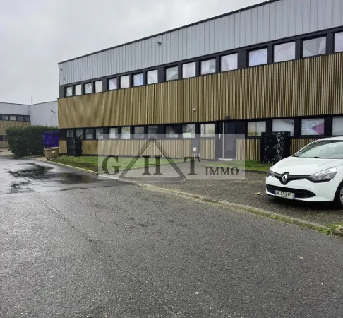 Entrepôt Bureaux A louer Villeneuve-la-Garenne