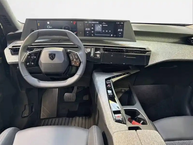 Peugeot 5008 hybrid 145 e-dcs6 — photo 28