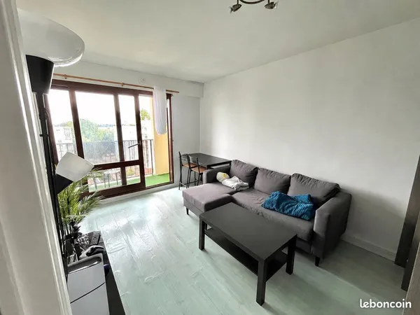 À louer - T1 meublé de 28 m² avec parking privé